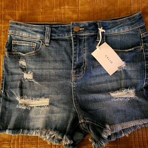 CELLO cutoff denim shorts